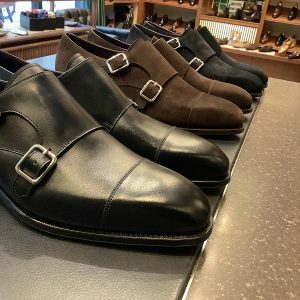 【極美品】carmina カルミーナ　ダブルモンク　ブラック　9 カルミーナの新作ダブルモンク | Trading Post Online Blog