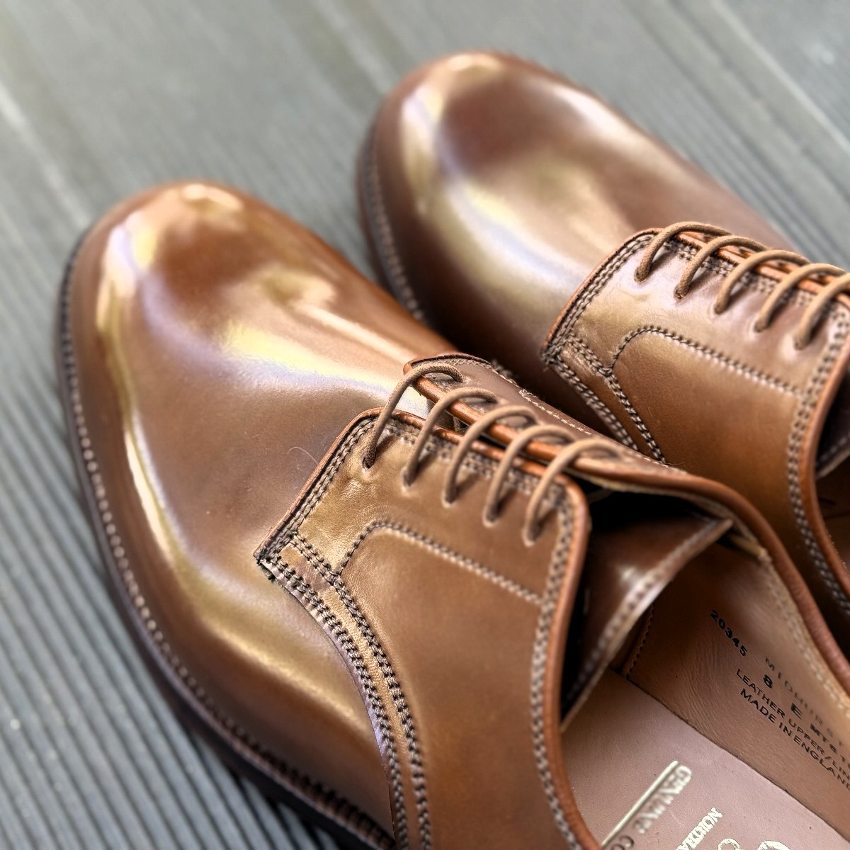 クロケット＆ジョーンズのコードバン ミッドハース 3 | Trading