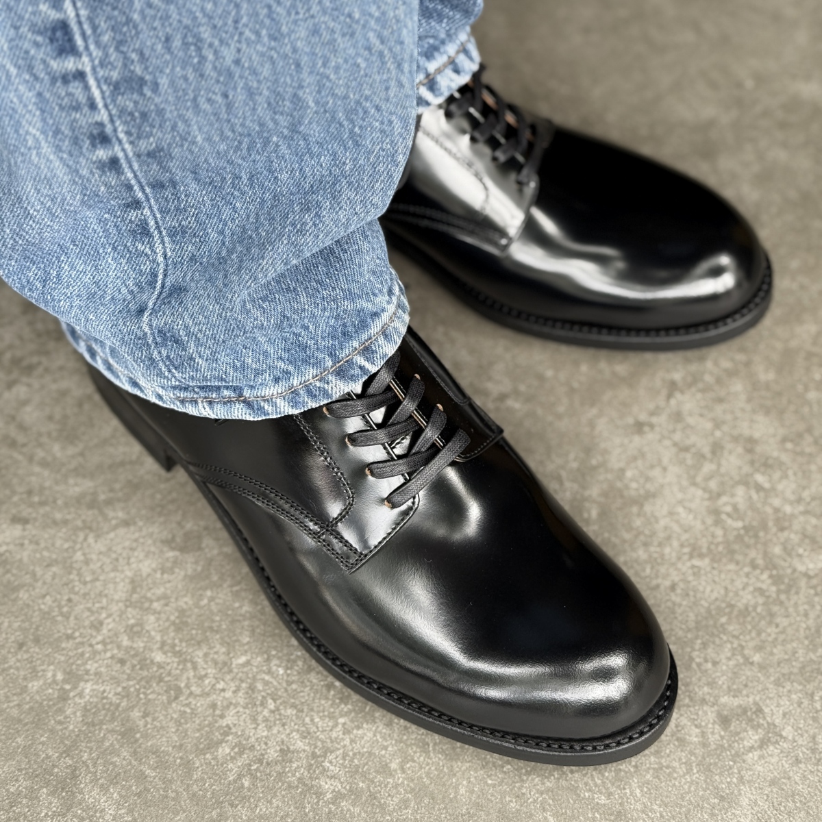 ジェラードのサービスシューズとサンダースのオフィサーシューズ