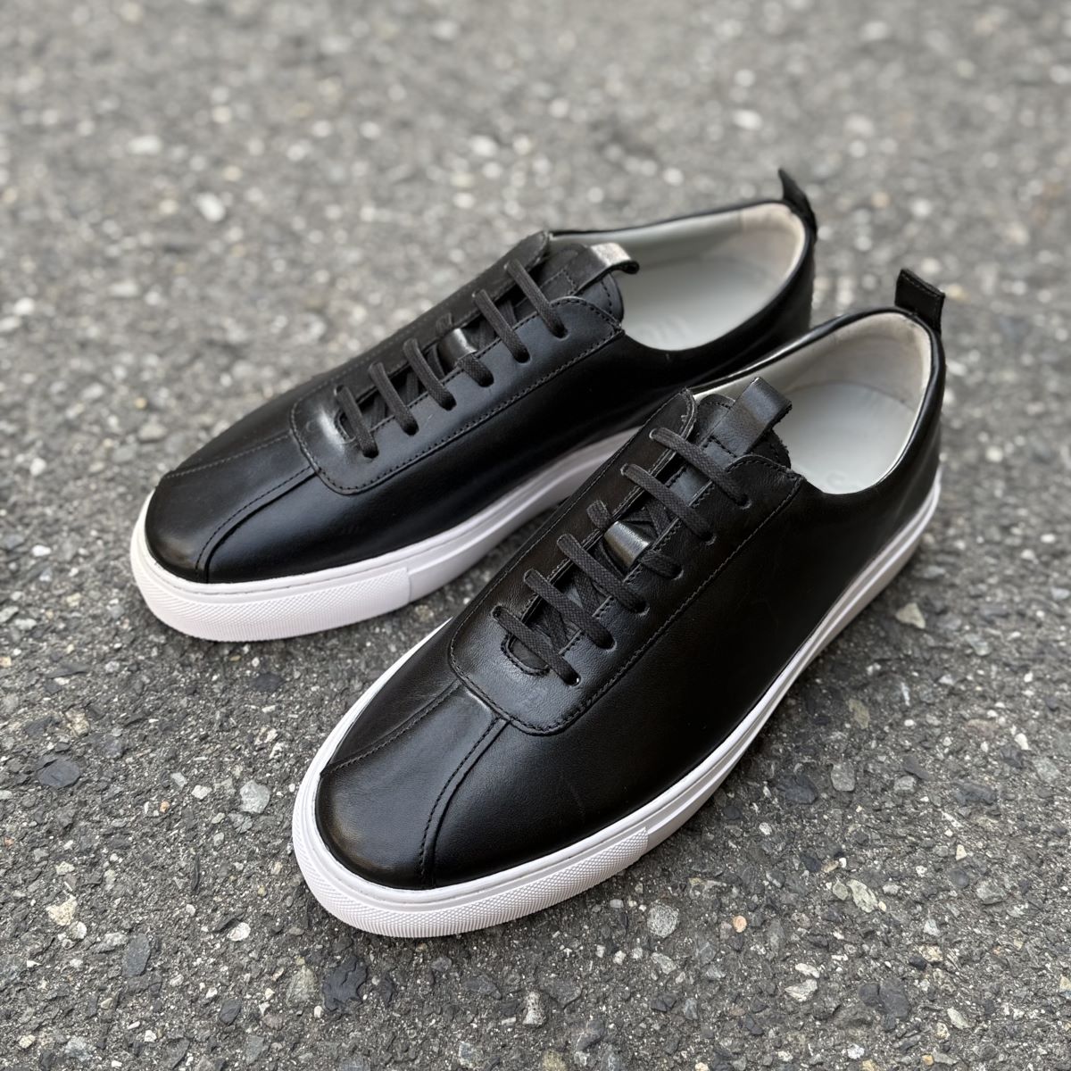 トレーディングポストがセレクトするスニーカー【GRENSON
