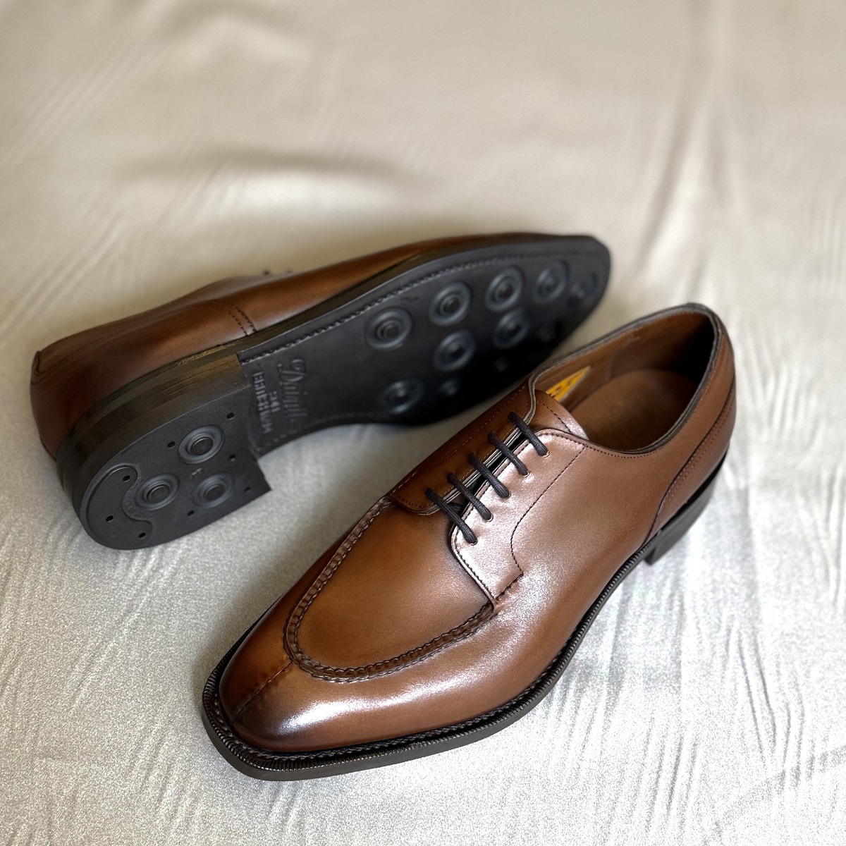 英国老舗メーカー、エドワードグリーンが手掛けるレディース靴です