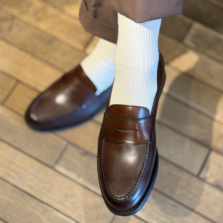 クロケット＆ジョーンズの人気ローファー「ボストン2