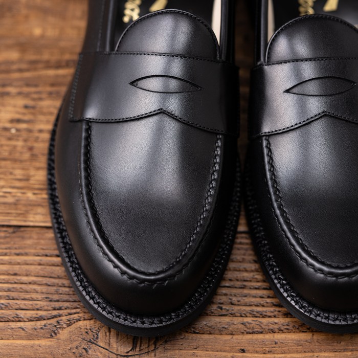 大人への革靴カジュアル提案。おすすめのローファー、タッセル