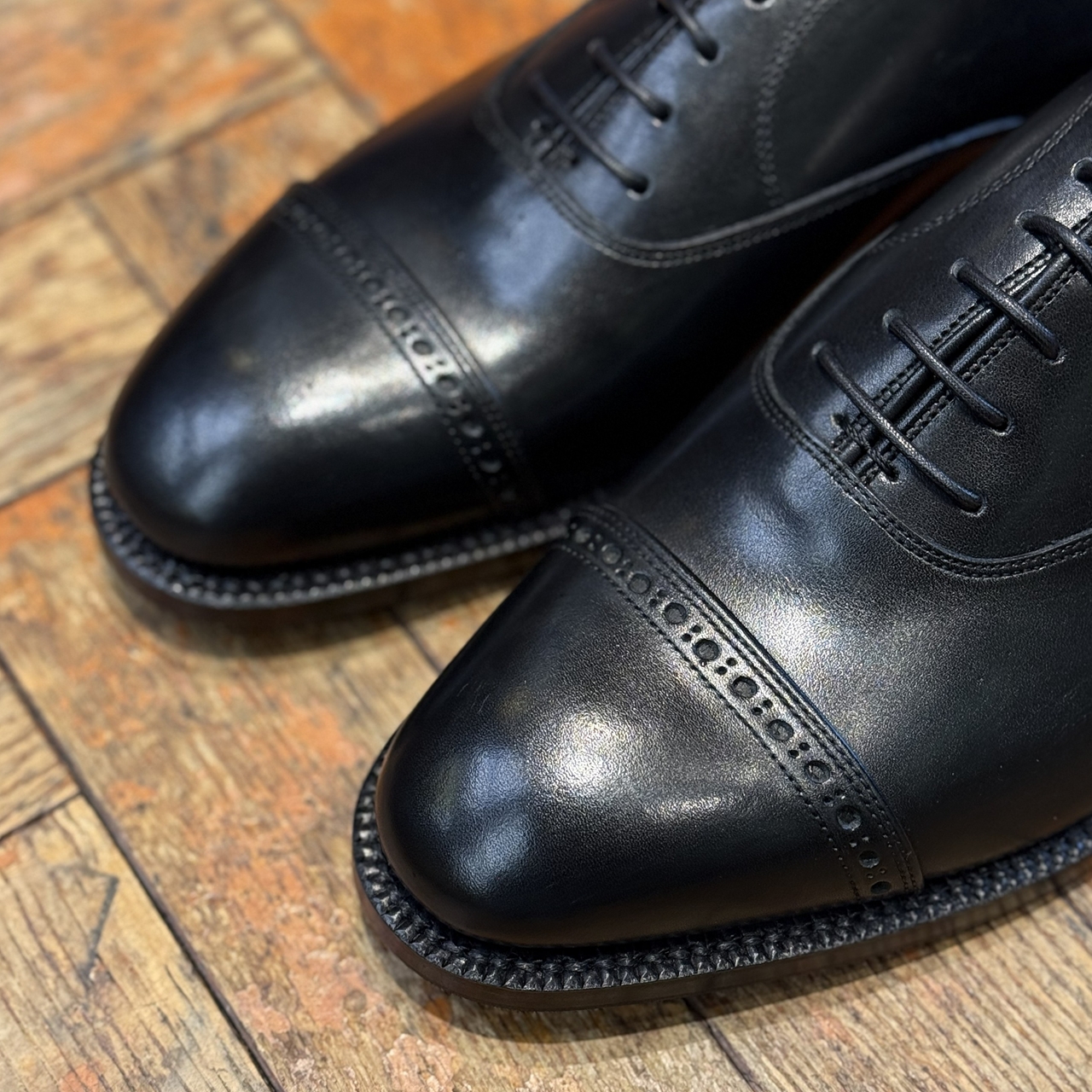 値下げTrading Post HICKOK2 7.5 ビジネスシューズ トレーディングポスト ヒコック2|HICKOK 2 BLACK パンチドキャップトゥ