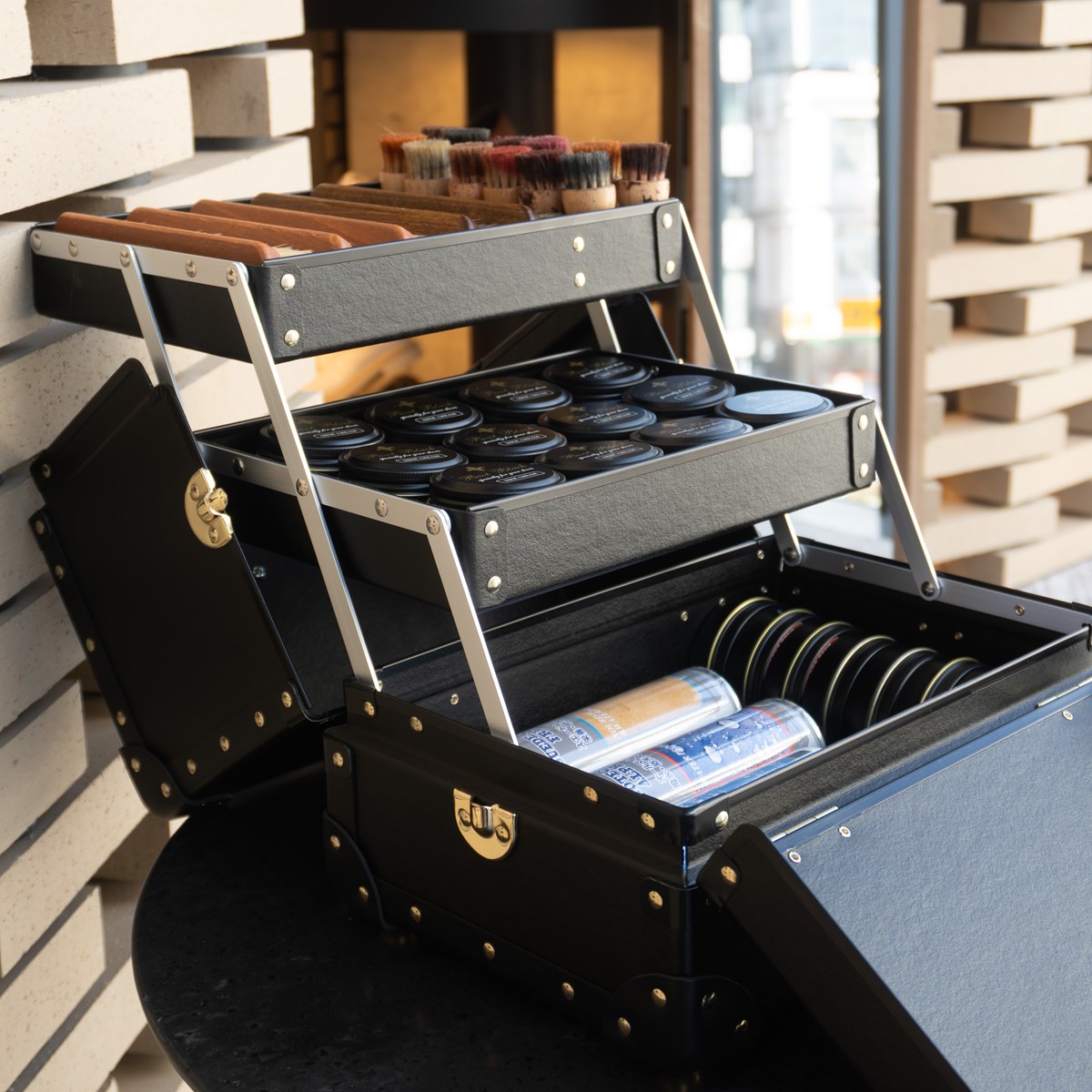 革靴ライフを充実させる靴磨きグッズ専用の収納ボックス「タイム