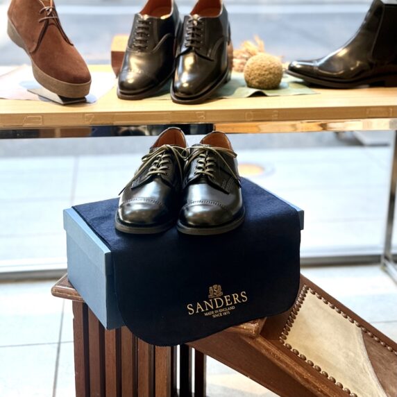 トレーディングポスト最年少、清水の革靴さんぽ～ Vol.1 サンダース編