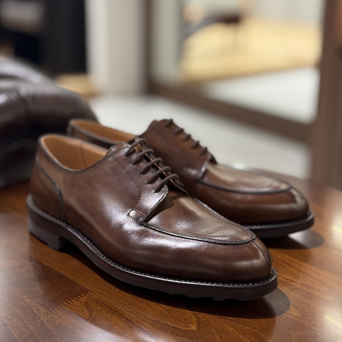 CROCKETT＆JONES(クロケット&ジョーンズ)の汎用性抜群のユーチップ