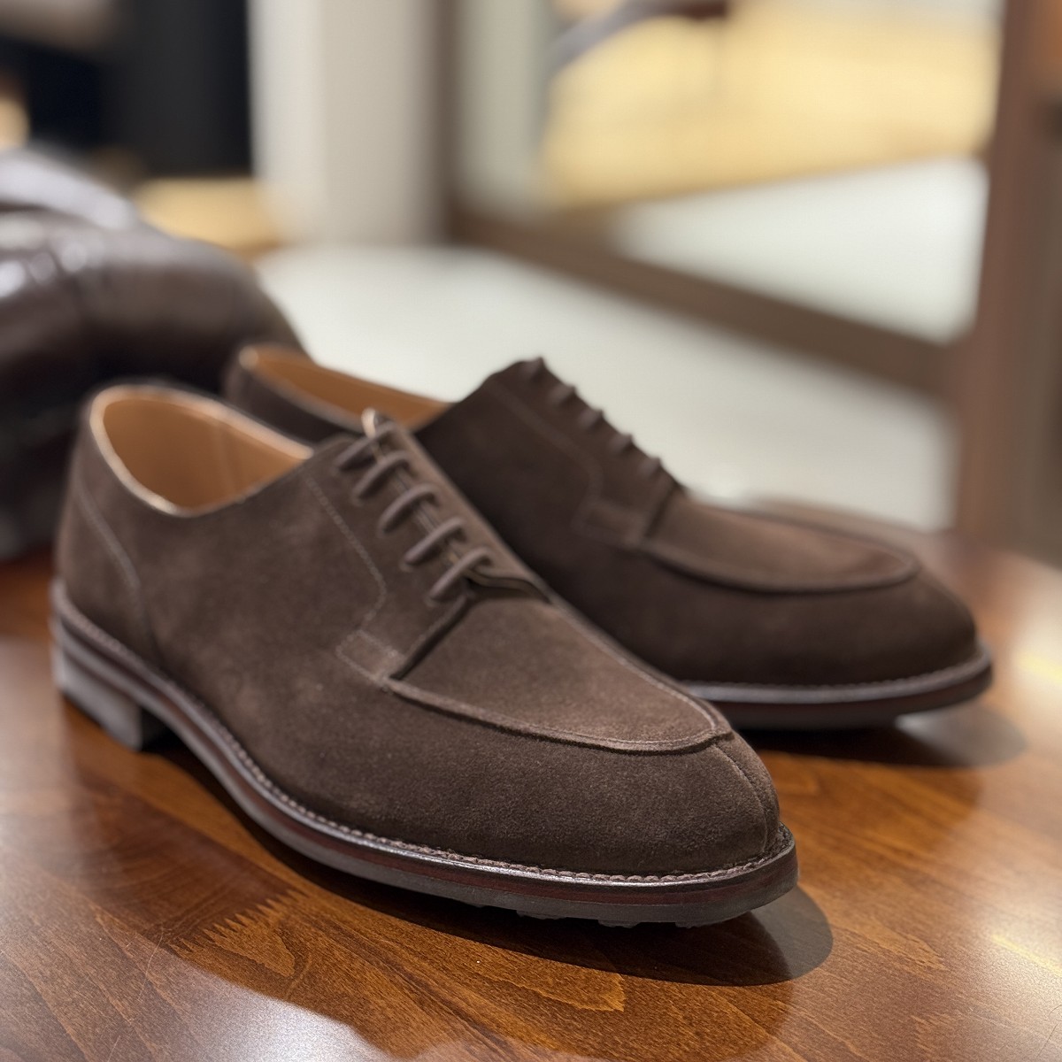 CROCKETT＆JONES(クロケット&ジョーンズ)の汎用性抜群のユーチップ